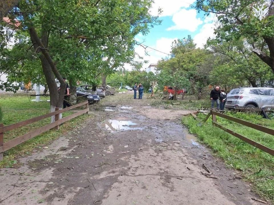 Электроснабжение полностью восстановлено в повреждённых домах на улице Братьев Коваленко в Геническе