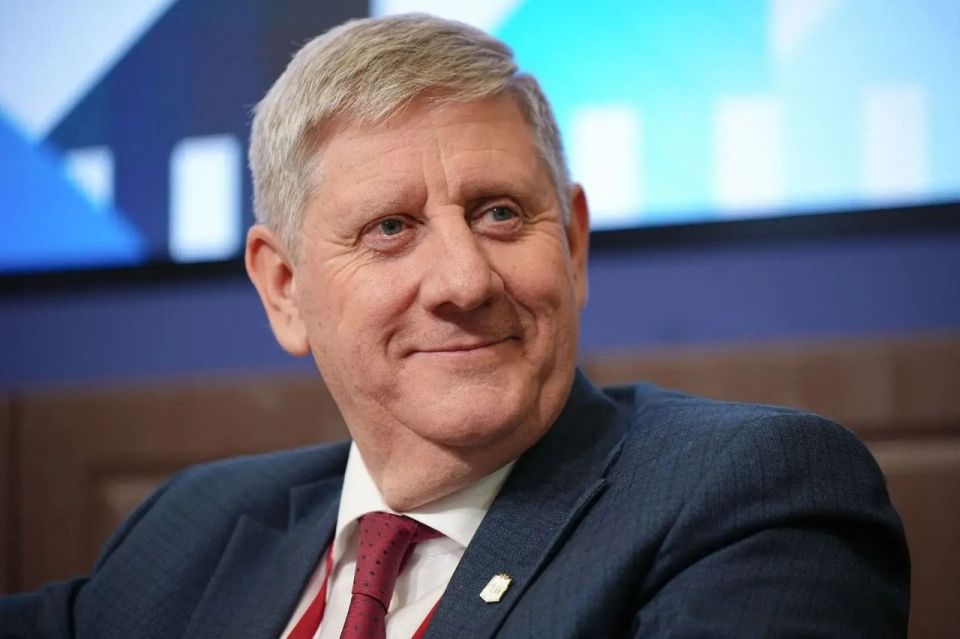 «Генплан – дорожная карта для инвестора»: Единый институт организовал на ПМЭФ-2026 панельную дискуссию о развитии воссоединенных регионов «Генплан – дорожная карта для инвестора»: Единый институт организовал на ПМЭФ-2026 панельную дискуссию о развитии воссоединенных регионов