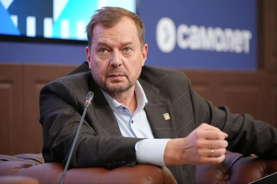 «Генплан – дорожная карта для инвестора»: Единый институт организовал на ПМЭФ-2026 панельную дискуссию о развитии воссоединенных регионов «Генплан – дорожная карта для инвестора»: Единый институт организовал на ПМЭФ-2026 панельную дискуссию о развитии воссоединенных регионов