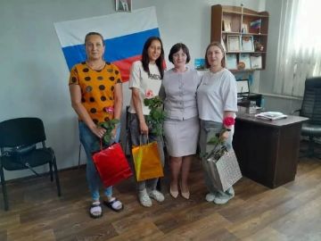 Социальных работников Каховского округа поздравили с профессиональным праздником
