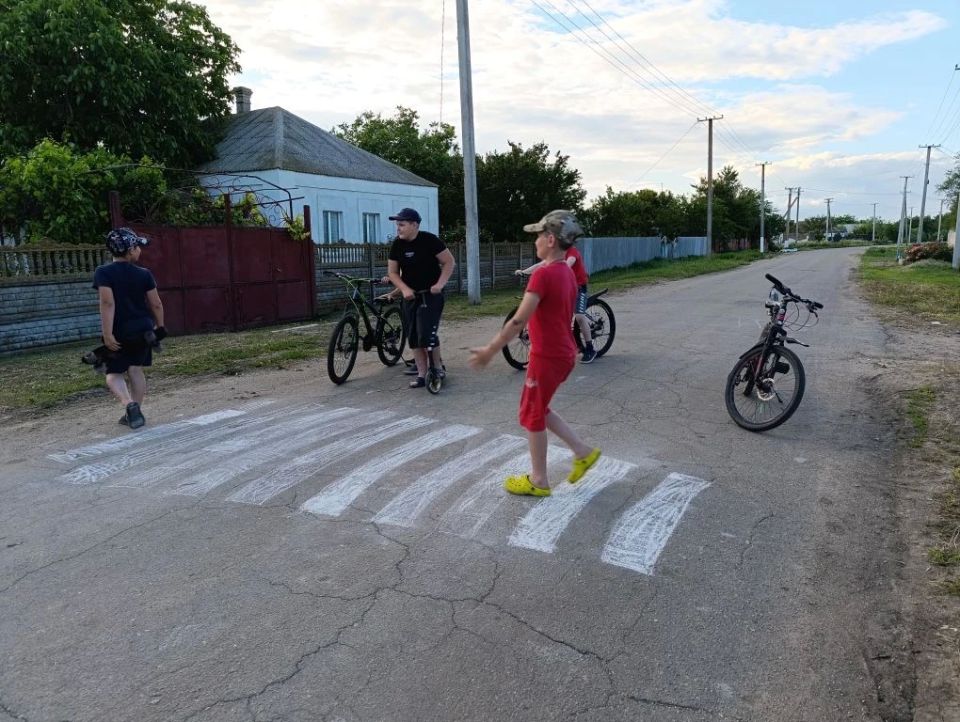 В селе Азовское прошла спортивно-познавательная игра «Последний нарушитель» В селе Азовское прошла спортивно-познавательная игра «Последний нарушитель»