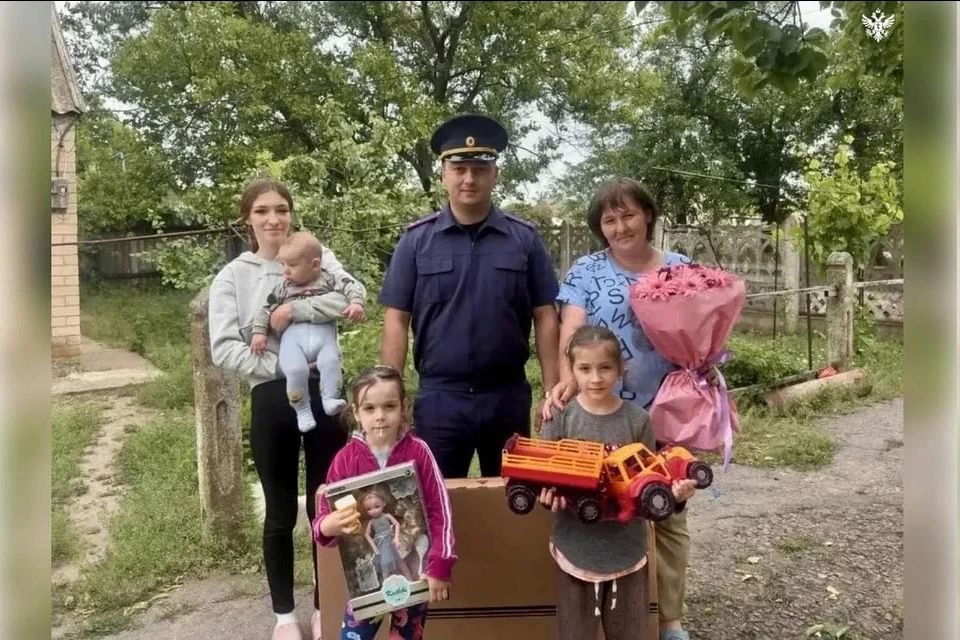 Многодетной семье погибшего участника СВО помогают херсонские следователи