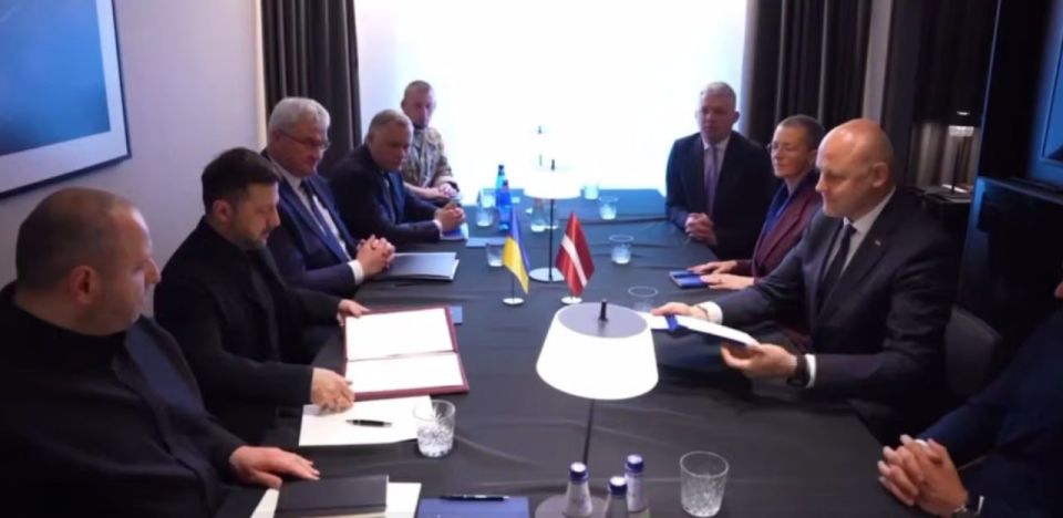 Согласно данным украинских новостных источников, Украина и Латвия заключили соглашение, получившее название Drone Deal, касающееся совместной разработки беспилотников