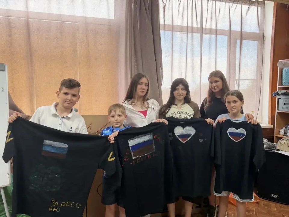 Патриотичный кастом в цветах родного триколора Патриотичный кастом в цветах родного триколора