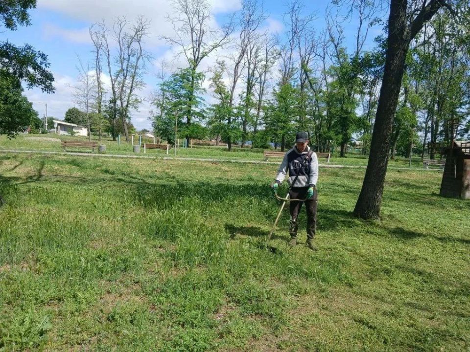 В Скадовском округе навели чистоту: общее дело ради уюта и порядка