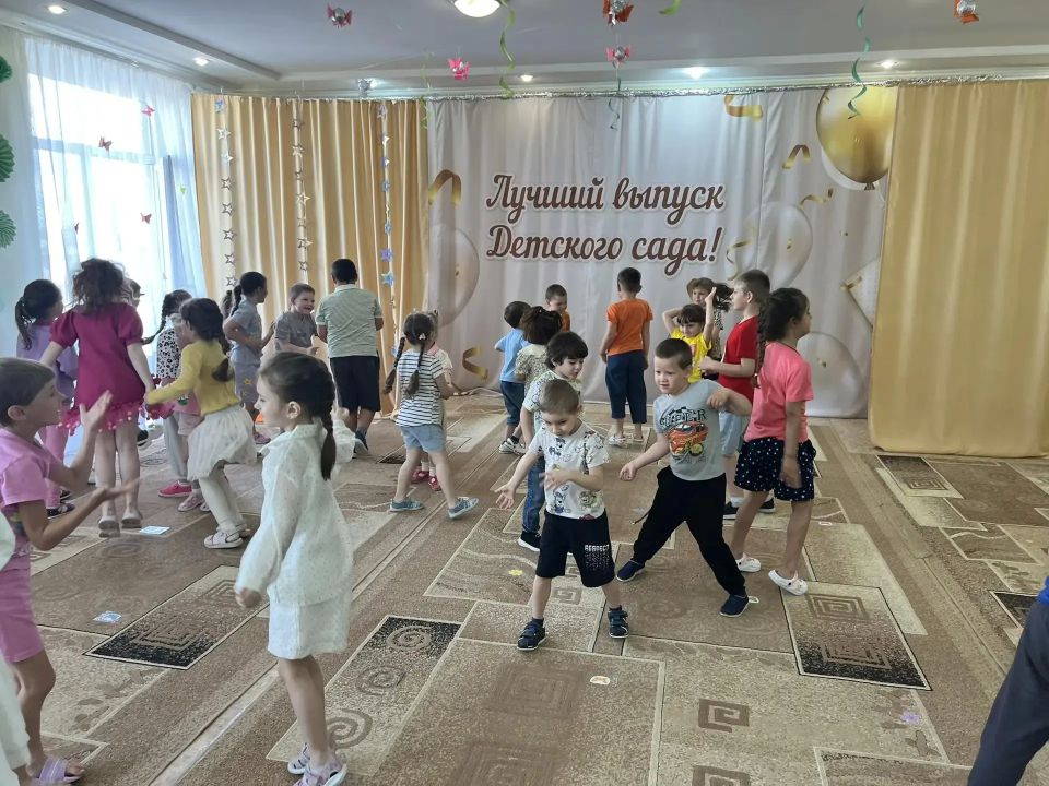 В детском саду «Чебурашка» отпраздновали День друзей: цирк, игры и сказка о самом главном В детском саду «Чебурашка» отпраздновали День друзей: цирк, игры и сказка о самом главном