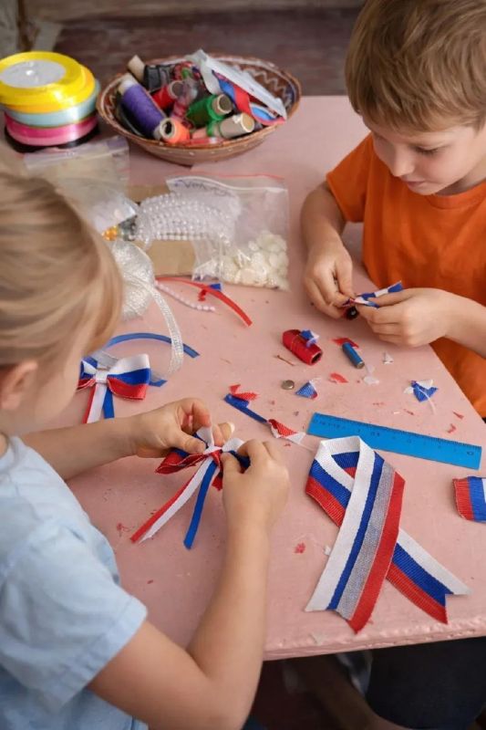 В филиале № 4 Культурно-досугового центра Великолепетихского округа состоялся мастер-класс «Душа России в символах её» В филиале № 4 Культурно-досугового центра Великолепетихского округа состоялся мастер-класс «Душа России в символах её»