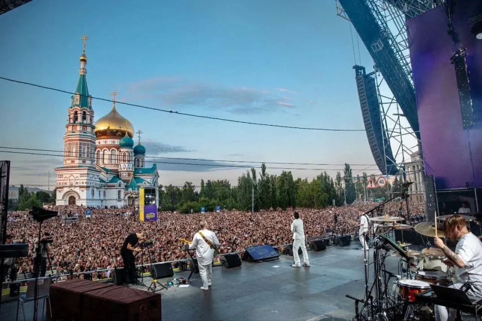 Самый яркий и весёлый праздник этого лета совсем скоро! Самый яркий и весёлый праздник этого лета совсем скоро!