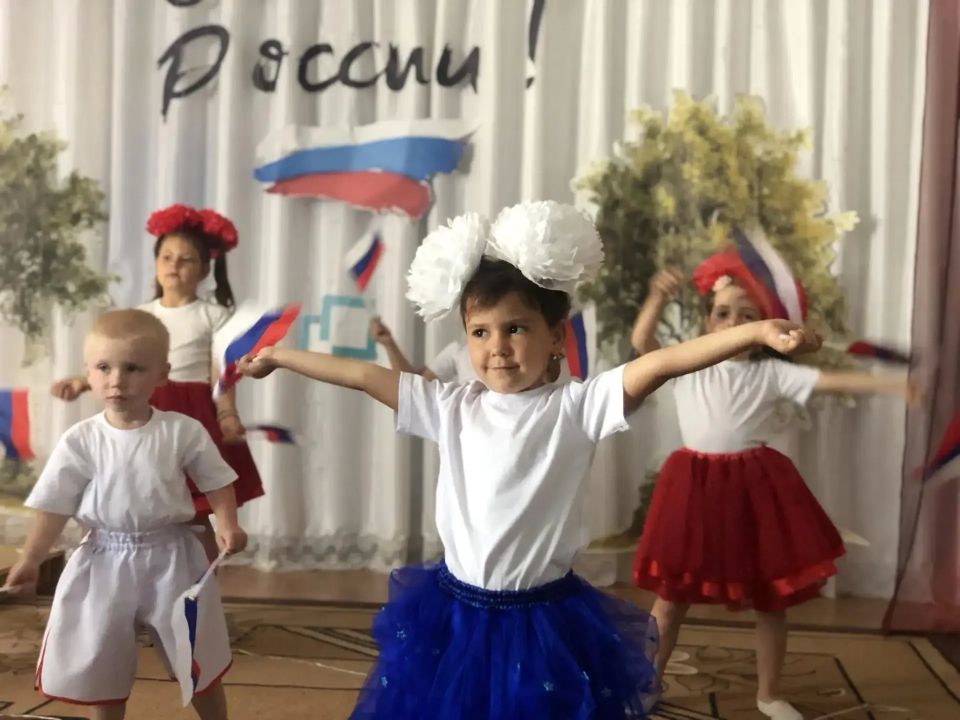 День России: музыкальный флешмоб как признание в любви к Родине в Скадовском округе День России: музыкальный флешмоб как признание в любви к Родине в Скадовском округе
