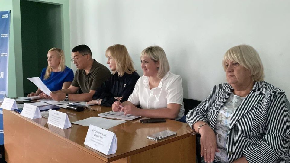 Энвер Абдураимов: В Каланчакском местном отделении «Единой России» подвели итоги предварительного голосования партии и обсудили предложения жителей в Народную программу Энвер Абдураимов: В Каланчакском местном отделении «Единой России» подвели итоги предварительного голосования партии и обсудили предложения жителей в Народную программу