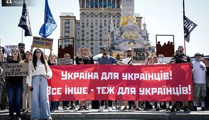 Енот из Херсона: Цифры, которые озвучивают демографы и экономисты, рисуют апокалиптическую картину будущего Украины