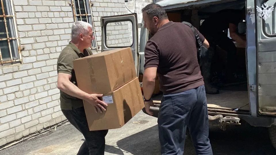 «Единая Россия» передала помощь военнослужащим и социальным учреждениям Скадовского округа «Единая Россия» передала помощь военнослужащим и социальным учреждениям Скадовского округа