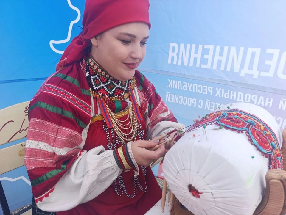 Уважаемые жители и гости Генического округа! Дорогие друзья! Уважаемые жители и гости Генического округа! Дорогие друзья!