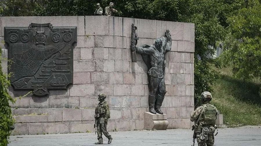Доброе утро, Херсонщина!. Я так устал от грохота и стали
