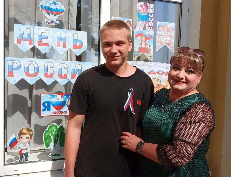 Павел Филипчук: Российский триколор - символ единства Павел Филипчук: Российский триколор - символ единства
