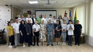 Юным жителям Чаплинского округа вручили первые паспорта гражданина Российской Федерации