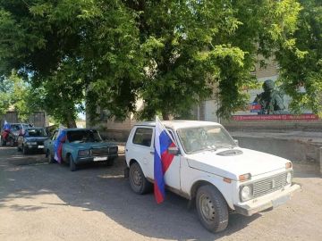 Патриотический автопробег состоялся в Великолепетихском округе в честь Дня России