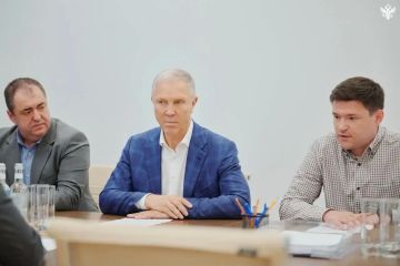 Губернатор Херсонской области провёл рабочую встречу с главой Росмолодёжи Григорием Гуровым