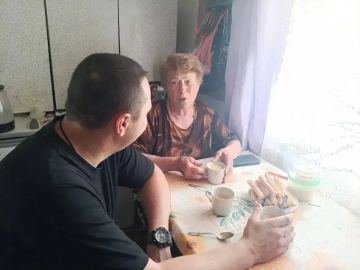 Администрация Великолепетихского округа поздравила местную жительницу со Всемирным днем донора крови