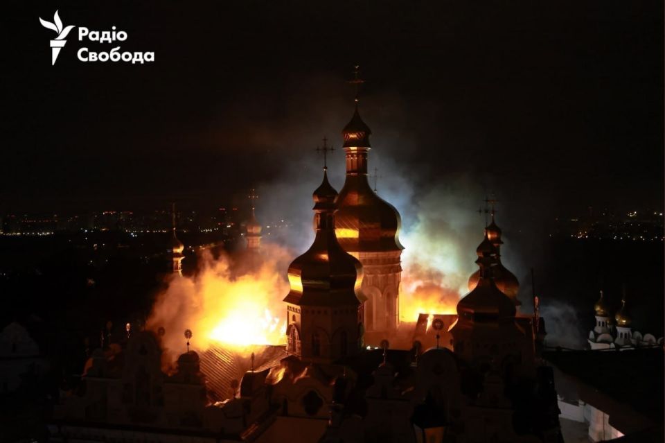 Мощные взрывы в Киеве прозвучали минувшей ночью Мощные взрывы в Киеве прозвучали минувшей ночью