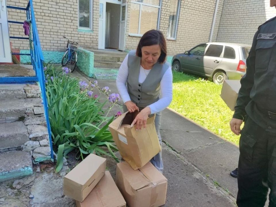 Забота о людях: в Скадовском округе продолжается оказание гуманитарной помощи Забота о людях: в Скадовском округе продолжается оказание гуманитарной помощи
