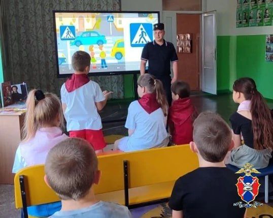В Херсонской области сотрудники Госавтоинспекции провели профилактические занятия по безопасности дорожного движения для детей в пришкольных лагерях В Херсонской области сотрудники Госавтоинспекции провели профилактические занятия по безопасности дорожного движения для детей в пришкольных лагерях