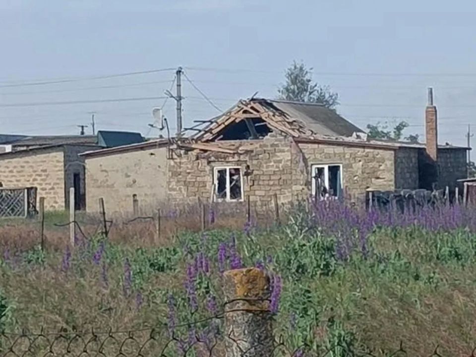 С 8 по 14 июня в Алешкинском округе от обстрелов и атак БпЛА ВСУ погибли пять мирных жителей, семь человек ранены, заявил Руслан Хоменко С 8 по 14 июня в Алешкинском округе от обстрелов и атак БпЛА ВСУ погибли пять мирных жителей, семь человек ранены, заявил Руслан Хоменко