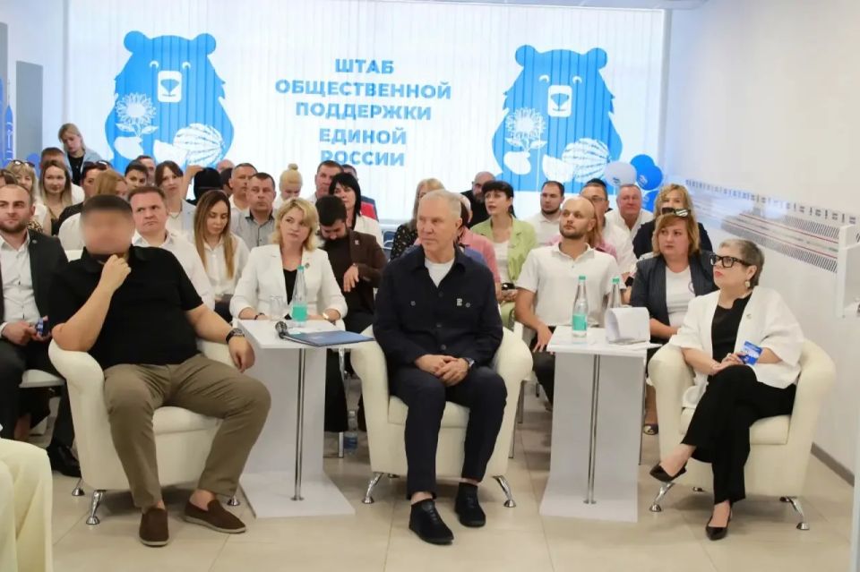 Без жалоб и нарушений. Во время предварительного голосования Единой России в Херсонской области работал региональный оргкомитет, в который вошли представители общественности и журналистского сообщества Без жалоб и нарушений. Во время предварительного голосования Единой России в Херсонской области работал региональный оргкомитет, в который вошли представители общественности и журналистского сообщества