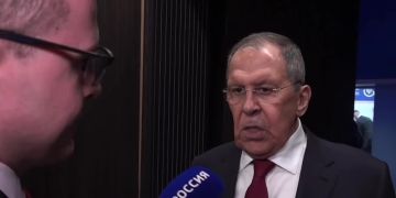 Лавров в ответ на панты министра обороны Украины Федорова: "Он недавно в должности, ему еще освоиться надо."