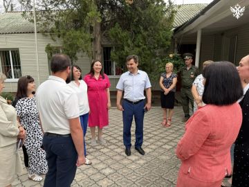 Сергей Черевко встретился с родителями: по поручению Губернатора жителям разъяснили ситуацию со школами
