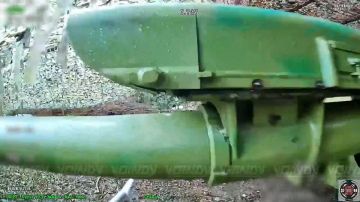 Операторы БпЛА 14 гвардейской бригады группировки войск "Восток" бьют не только пехоту противника, но и наведываются на позиции артиллерийских подразделений ВСУ