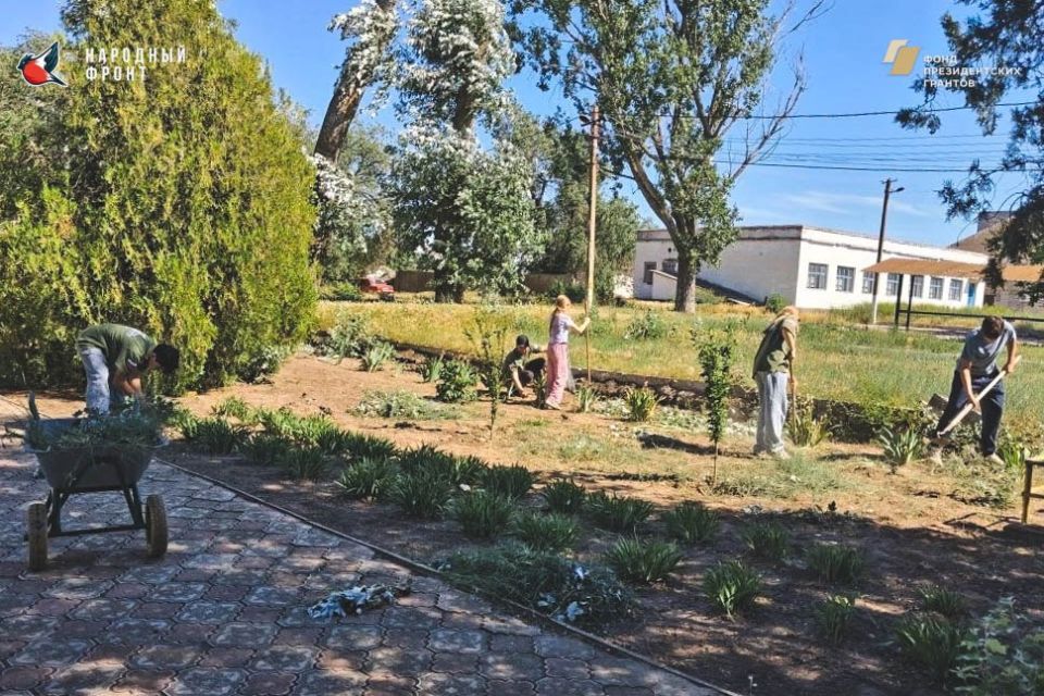 Долг и уважение!. Молодежка привела в порядок памятник Героям Великой Отечественной войны Долг и уважение!. Молодежка привела в порядок памятник Героям Великой Отечественной войны