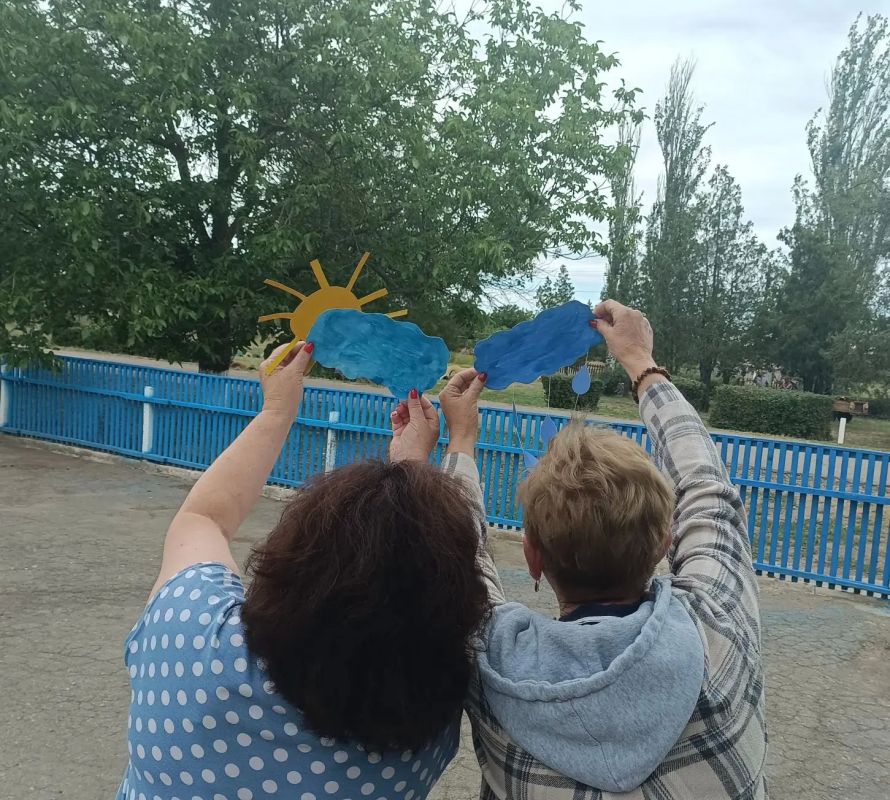 В День наблюдения за облаками Богдановский сельский клуб провел творческое мероприятие «Загадочный мир облаков» В День наблюдения за облаками Богдановский сельский клуб провел творческое мероприятие «Загадочный мир облаков»