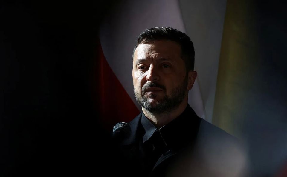 Енот из Херсона: Президент Украины столкнулся с колоссальным снижением поддержки в обществе