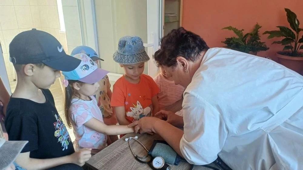 День медика в детском саду Скадовского округа: здоровье и забота в каждом занятии День медика в детском саду Скадовского округа: здоровье и забота в каждом занятии