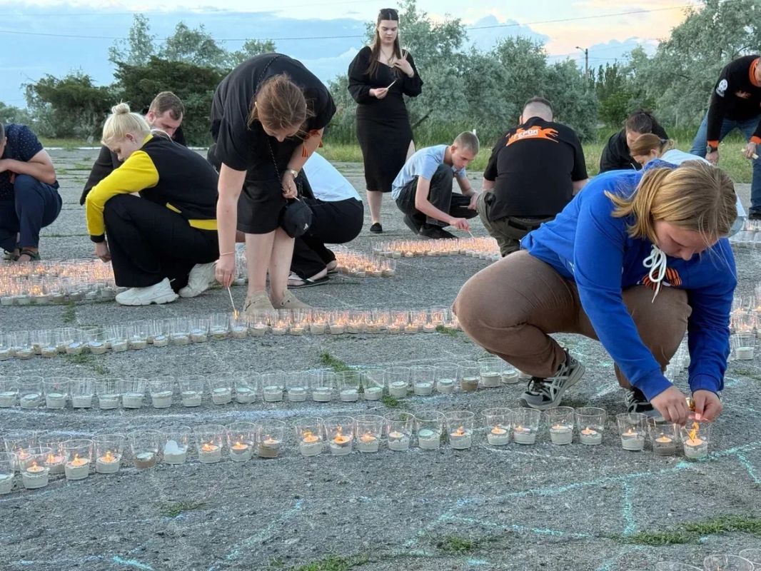 3000 свечей зажгли в Херсонской области в память о героях Великой Отечественной войны 3000 свечей зажгли в Херсонской области в память о героях Великой Отечественной войны