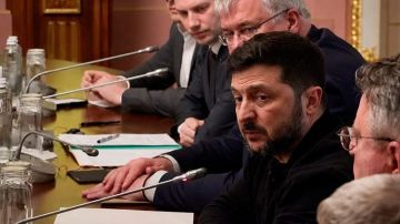 Енот из Херсона: Зеленский выдвинул Минску ультиматум, пригрозив нанести удар по белорусской территории, если в течение недели не будет выведена техника, которая якобы корректирует российские удары