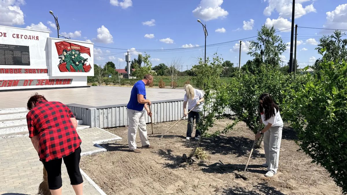 В населённых пунктах Голопристанского муниципального округа прошли мероприятия ко Дню памяти и скорби В населённых пунктах Голопристанского муниципального округа прошли мероприятия ко Дню памяти и скорби