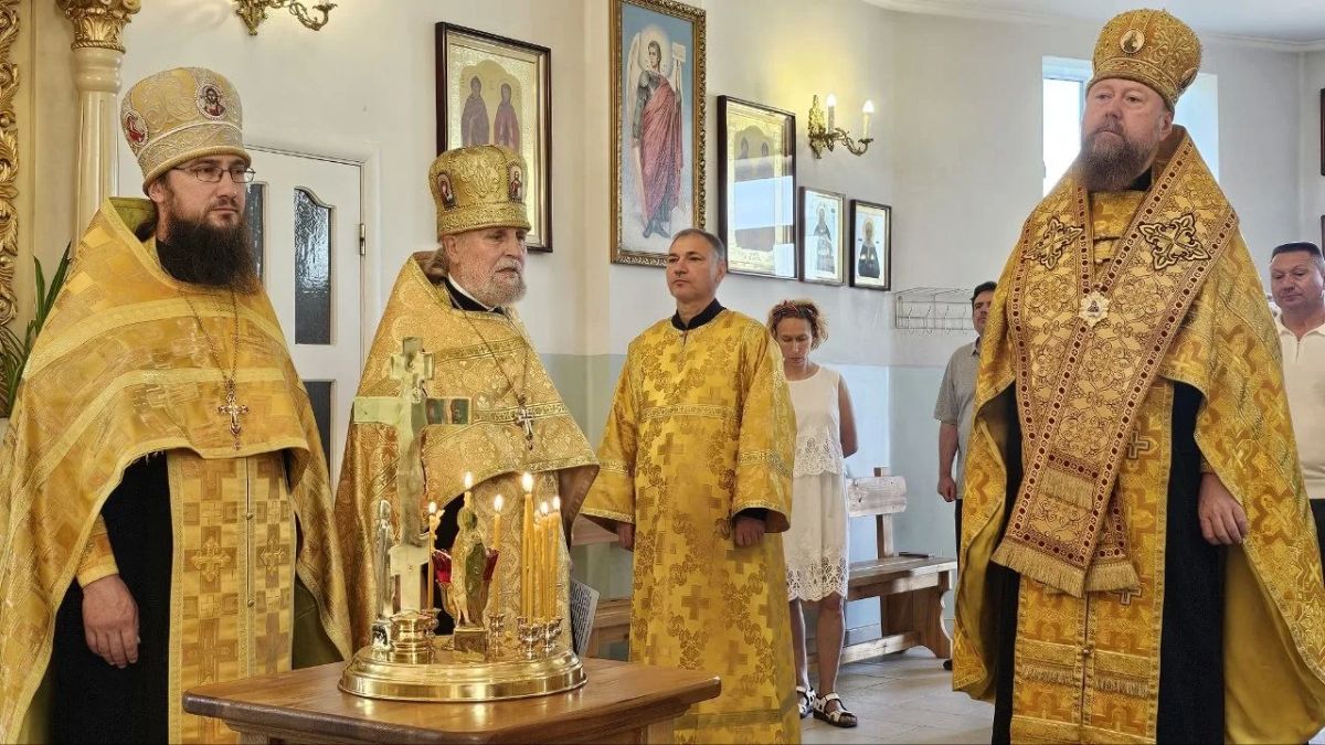 В День памяти и скорби в Свято-Сергиевском храме Скадовска прошла заупокойная лития В День памяти и скорби в Свято-Сергиевском храме Скадовска прошла заупокойная лития