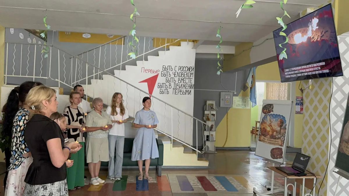 В Скадовском округе прошла акция «Минута молчания» В Скадовском округе прошла акция «Минута молчания»