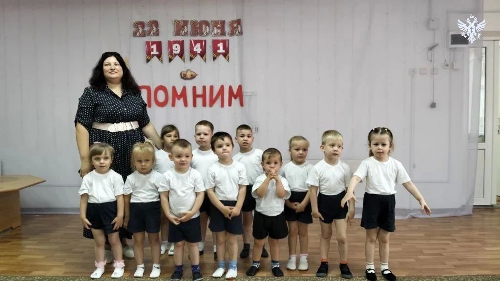 В школах и детсадах Херсонской области прошли мероприятия ко Дню памяти и скорби В школах и детсадах Херсонской области прошли мероприятия ко Дню памяти и скорби