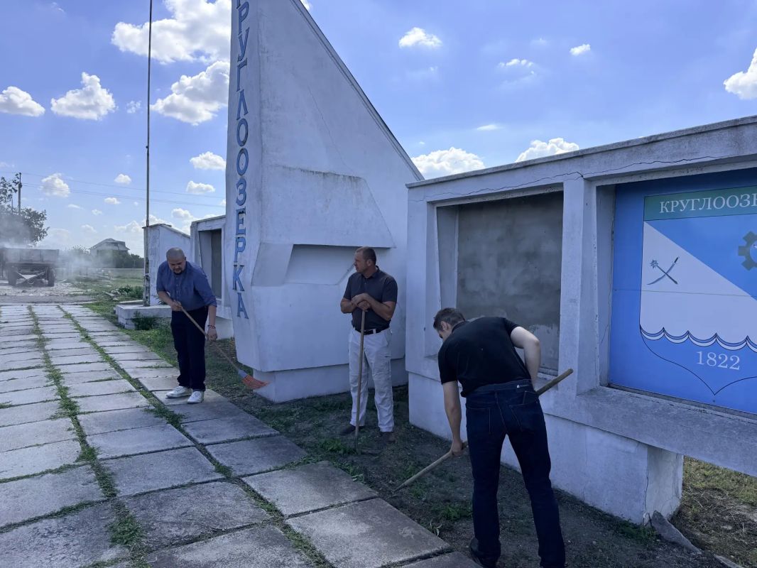 В населённых пунктах Голопристанского муниципального округа прошли мероприятия ко Дню памяти и скорби В населённых пунктах Голопристанского муниципального округа прошли мероприятия ко Дню памяти и скорби