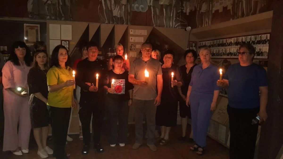 В округах Херсонской области проходят памятные мероприятия ко Дню памяти и скорби В округах Херсонской области проходят памятные мероприятия ко Дню памяти и скорби