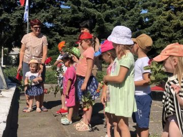 В Скадовском округе воспитанники детского сада почтили память героев: урок патриотизма через сердце