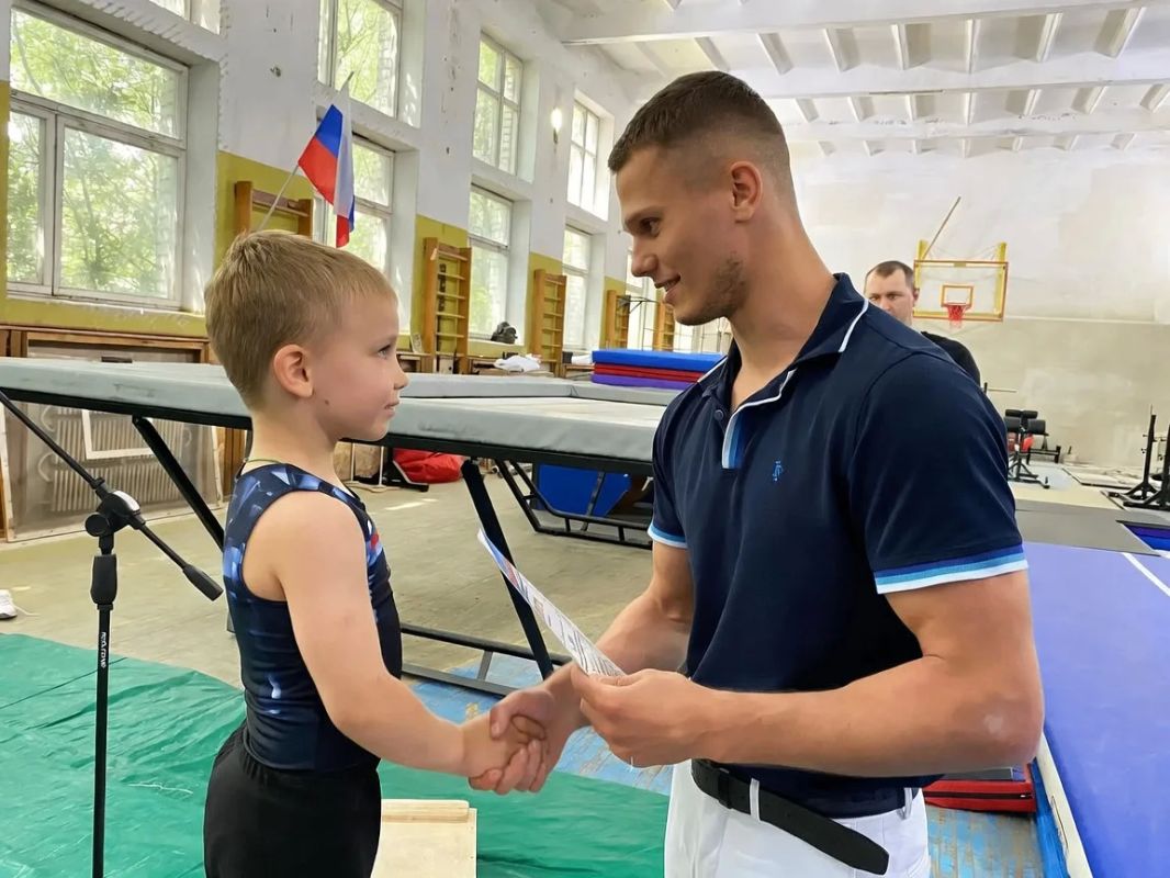 В Скадовске прошли открытые соревнования по батуту и акробатической дорожке В Скадовске прошли открытые соревнования по батуту и акробатической дорожке
