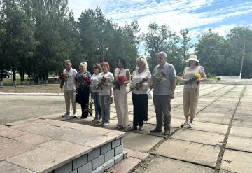 В ИВАНОВСКОМ МУНИЦИПАЛЬНОМ ОКРУГЕ ПРОШЛА ЦЕРЕМОНИЯ ВОЗЛОЖЕНИЯ ЦВЕТОВ К МЕМОРИАЛУ СЛАВЫ