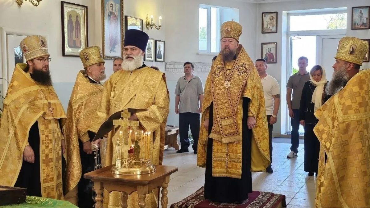 В памятную дату 22 июня епископ Скадовский и Алешкинский Филарет совершил богослужение в скадовском Свято-Сергиевском храме