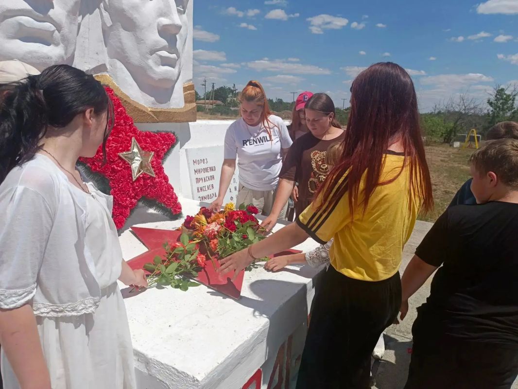В День памяти и скорби в Семеновке почтили память погибших в Великой Отечественной войне В День памяти и скорби в Семеновке почтили память погибших в Великой Отечественной войне