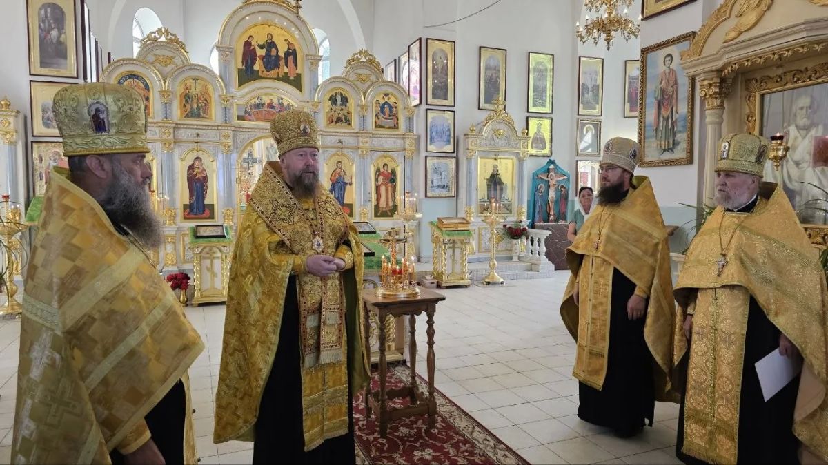 В День памяти и скорби в Свято-Сергиевском храме Скадовска прошла заупокойная лития В День памяти и скорби в Свято-Сергиевском храме Скадовска прошла заупокойная лития