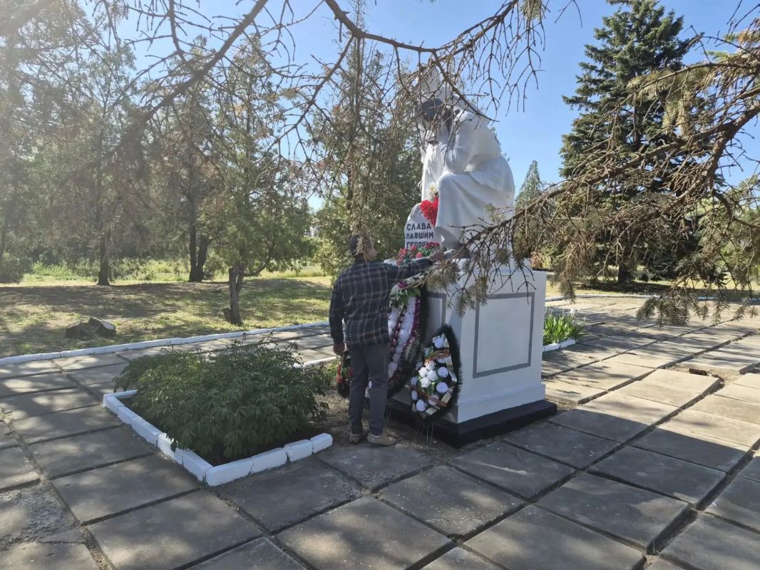 Глаза детей наполнились гордостью: День памяти в образовательных учреждениях Каланчакского муниципального округа Глаза детей наполнились гордостью: День памяти в образовательных учреждениях Каланчакского муниципального округа
